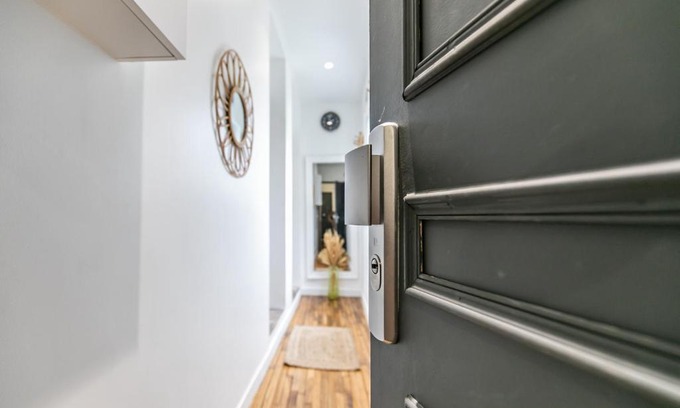 Montreuil Apartment | Pet-Friendly MBA Splendide Appart - Ideal for Families