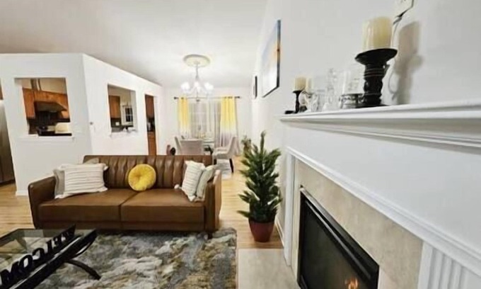 West Haven House | Discover McAngel Haven: Near Yale with Family-Friendly Amenities