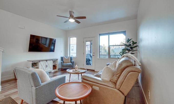 McCall Apartment | Inviting McCall Vacation Rental with Private Balcony & Grill