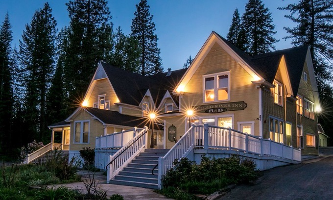 McCloud Hotel | Experience the McCloud River B&B: Rated 9.6 with Ocean Views