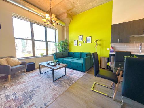 Near South Side Apartment | Modern 2BR Loft in Downtown Chicago Near Michigan Avenue