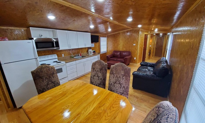 Bramwell House | Experience McCoy Lodge at Busted ATV Resort, Rated 9/10!