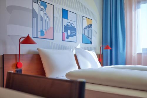 Nordbahnhof Hotel | Convenient ibis Hotel Stuttgart City with Family-Friendly Amenities