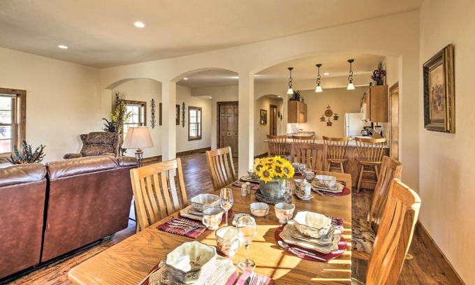 Campbellsport Apartment | Top-Rated McJuggers Loft: Walk to Lake & Parks Nearby