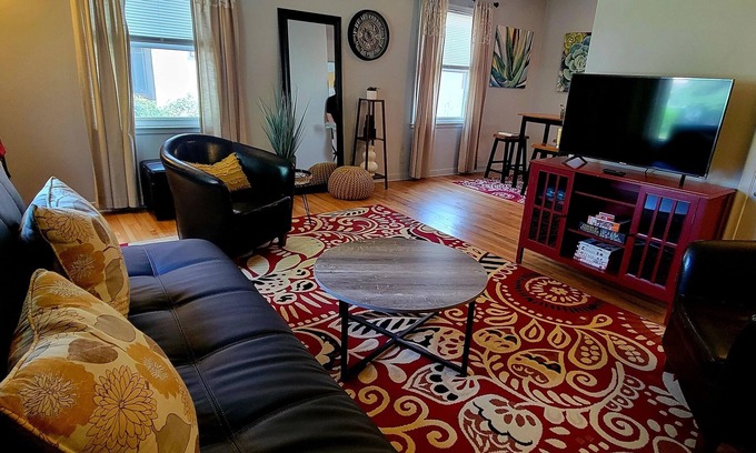 Sioux Falls Apartment | Historic McKennan Magic - 2 BR Apartment Near Downtown