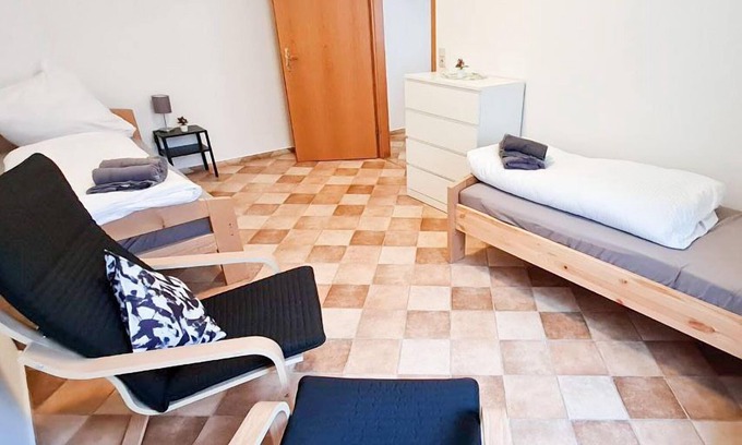 Magdeburg Apartment | Inviting Md11 Apartment in Magdeburg - Ideal for Families