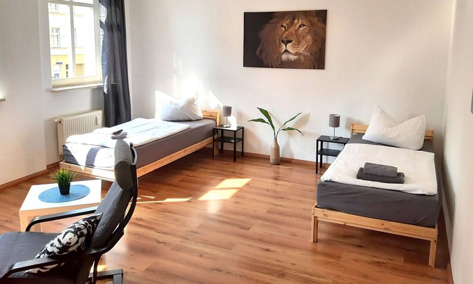 Sudenburg Apartment | Md16 Two-Bedroom Apartment with Kitchen & Breakfast