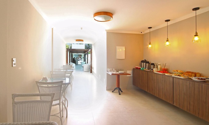 Cabo Frio House | Relax at MDJ Pousada with Spa & Breakfast Amenities