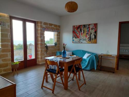 San Nicola l'Arena Villa | Seaside Bliss: mdresort Villa with Family and Pet Amenities