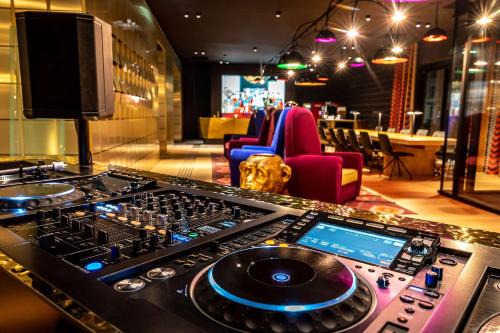 Oberkassel Hotel | Discover me and all hotel Dusseldorf Oberkassel, 4-Star Comfort