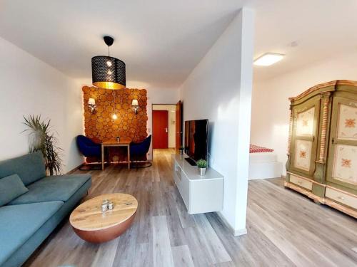 Bad Reichenhall Apartment | Me(H)rblick: Poolside Panorama with Ocean Views