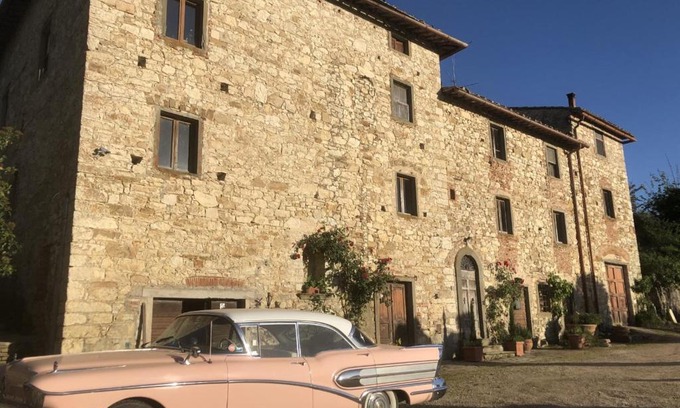 Castellina in Chianti Apartment | Discover MEA CASA Toscana: A Pet-Friendly Oasis with Ocean Views