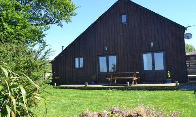 Mary Tavy Cottage | Pet-Friendly Meader Barn: Ideal Holiday Cottage in Tavistock