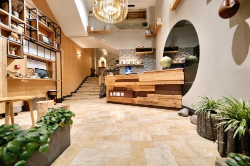 Jiaojiang Hotel | Budget-Friendly Stay at Meadow Lodge Hotel Taizhou