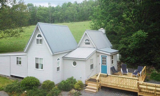 Denver House | Meadowlark: Unique Catskill Mountain Cottage with Pool & Views