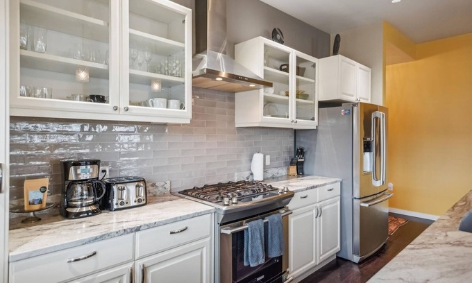 Belmont Apartment | Meadowlark Suite - 201