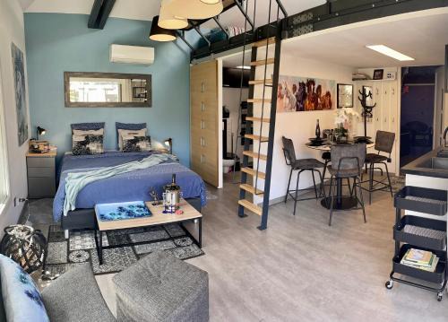 La Buisse Apartment | Relaxing MealSaveurs & SPA: Rated 9.3/10 with Hot Tub!