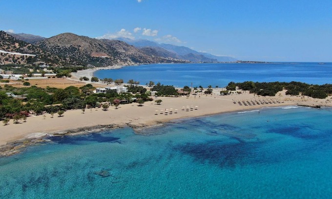 Gialos Apartment | Stylish Mear Studio in Crete with Breakfast and Family Focus