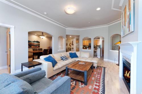 Historic Downtown Durango House | Family-Friendly Retreat at Mears House Unit 3H - Rated 10/10