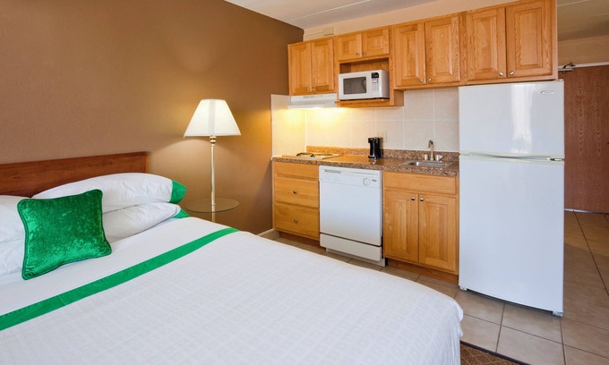 Kutzky Park Hotel | Comfortable Stay at Med City Inn near Mayo Clinic Area