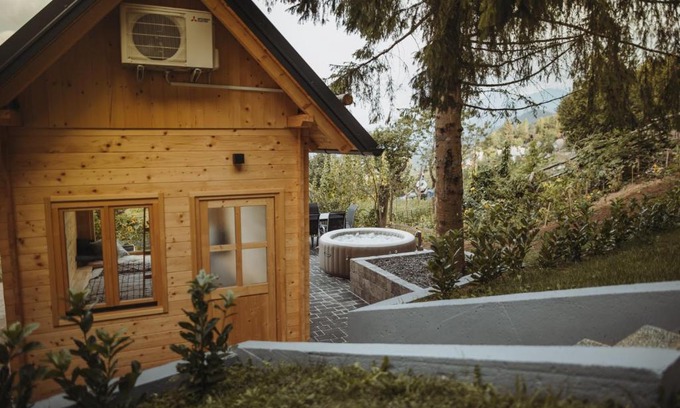 Ambroz pod Krvavcem Apartment | Discover Med Smrekami: Relaxing Retreat with Hot Tub & Sauna