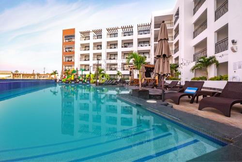 El Medano Ejidal Hotel | Relax at Medano Hotel and Spa with Ocean View Amenities