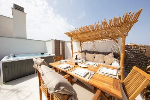 El Medano Apartment | Relaxing Retreat at MEDANO4YOU Tina's Jacuzzi Terrace