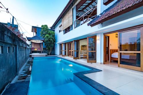 Medewi House | Discover Medewi Surf Villa: Ocean View & Private Beach