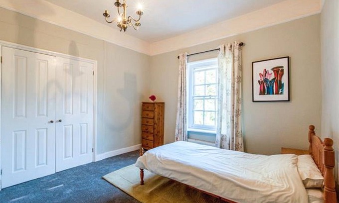 Thetford House | Historic Grade II Listed Townhouse with Kitchen Access