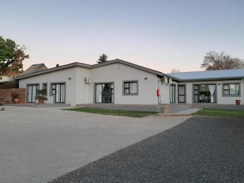 Bethlehem House | Unforgettable MediStay: 4-Star Hotel with Breakfast & Kitchen