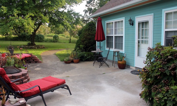 Eureka Springs Apartment | Tranquil Meditation Sanctuary with Spa and Ocean Views