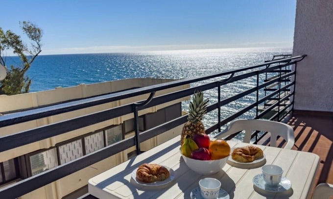 Marbella Seafront Promenade Apartment | Mediterráneo 6-9: Charming Beachfront Studio with Stunning Sea Views.
