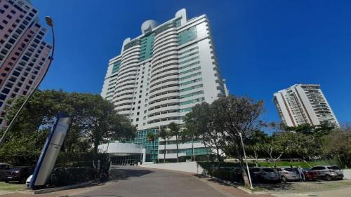 Barra da Tijuca Apartment | Inviting Mediterrâneo Flat with Ocean View and Pool