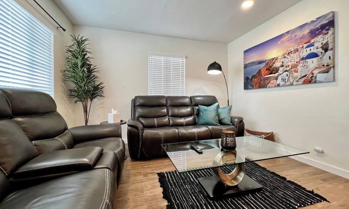 Palo Verde House | Discover Your Mediterranean Getaway with Pet-Friendly Amenities