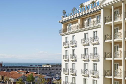 Thessaloniki City Centre Hotel | Experience Mediterranean Palace: 5-Star Oceanfront Escape