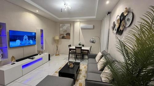 Cocody Apartment | Elegant Medo Houses: Family-Friendly Retreat Awaits You