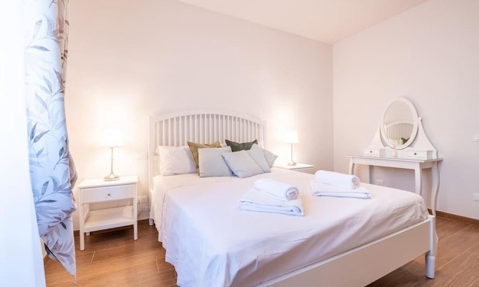 Pisa Apartment | Medoro Apartment: 4-Star Stay with Wi-Fi & Family Friendly