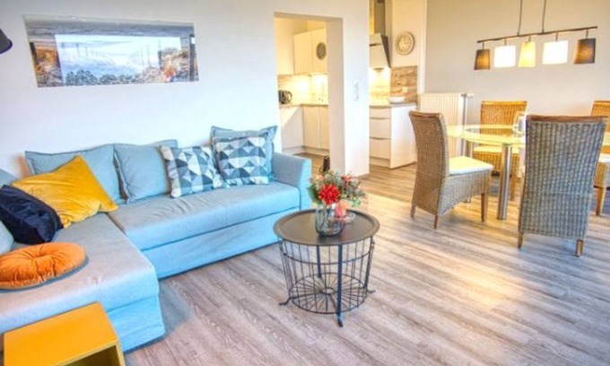 Oberursel Apartment | Cozy Oceanfront Retreat at Dat Witte Hus with Scenic Views