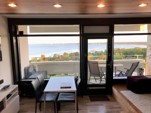 Sierksdorf Apartment | Oceanfront Oasis: Meerblick FeWo A-147, 4-Star Retreat