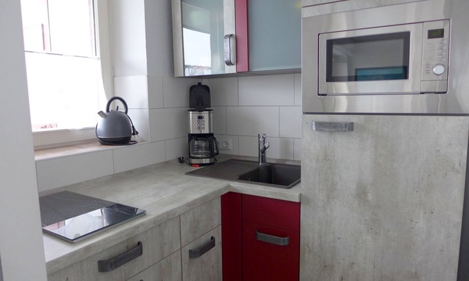 Horum Apartment | Oceanfront Retreat with Internet for Up to 3 Guests