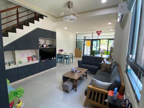 Guanshan House | Discover Guanshan: Family-Friendly Retreat with Top Reviews