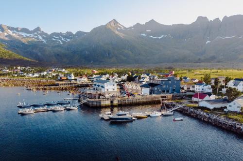 Mefjordvær Resort | Discover Mefjord Brygge: Spa, Dining & Guest Rated 8.8