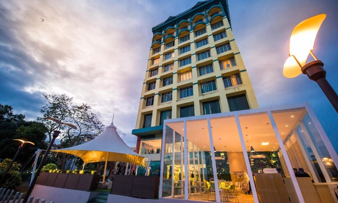 Kuantan Hotel | Mega View Hotel: Accessible Comfort with Breakfast Included