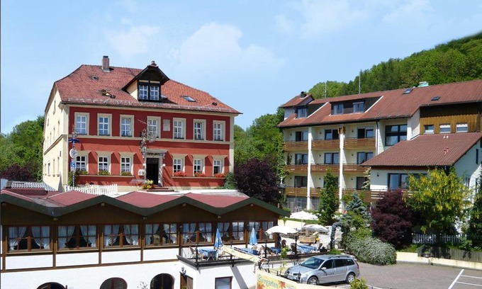 Goldkronach Hotel | Cozy Meister BÄR HOTEL Bayreuth: Pet-Friendly Retreat