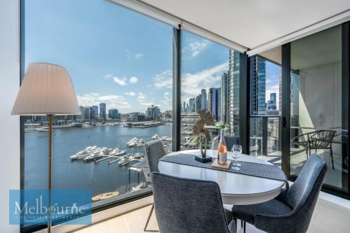 Docklands Apartment | Elegant Melbourne Private Apartments by Collins Wharf