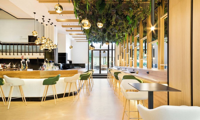 Barajas Hotel | Experience Melia Barajas: 4-Star Stay with Pool & Spa