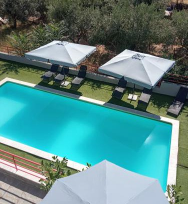 Nea Iraklitsa House | Exquisite Melia Suite with Ocean View & Pool, Rated 9.9/10