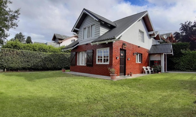 San Carlos de Bariloche Cabin | Pet & Child Friendly Stay at Melipal Flats - Rated 8.5/10