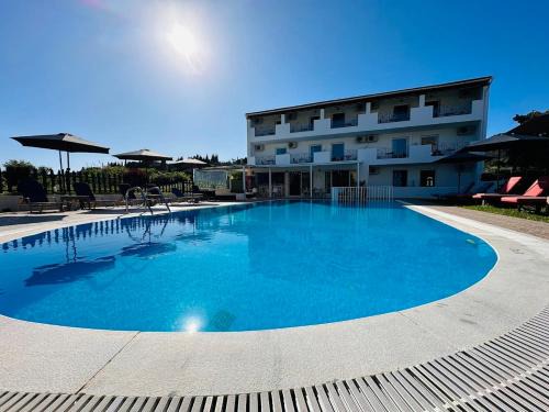 Sidari Hotel | Explore Melitsa Corfu Hotel: Family-Friendly with Pool