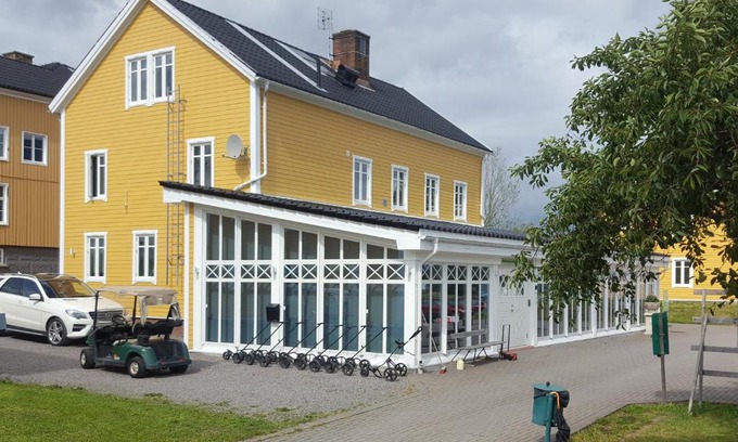 Mellerud Bed & Breakfast | Ideal Getaway at Melleruds Golfklubb Bed & Breakfast